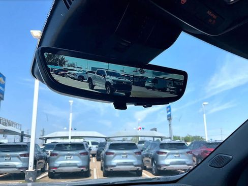 New 2026 Chevrolet Traverse Z71 w/ Enhanced Driving Package AWD/4WD image 18