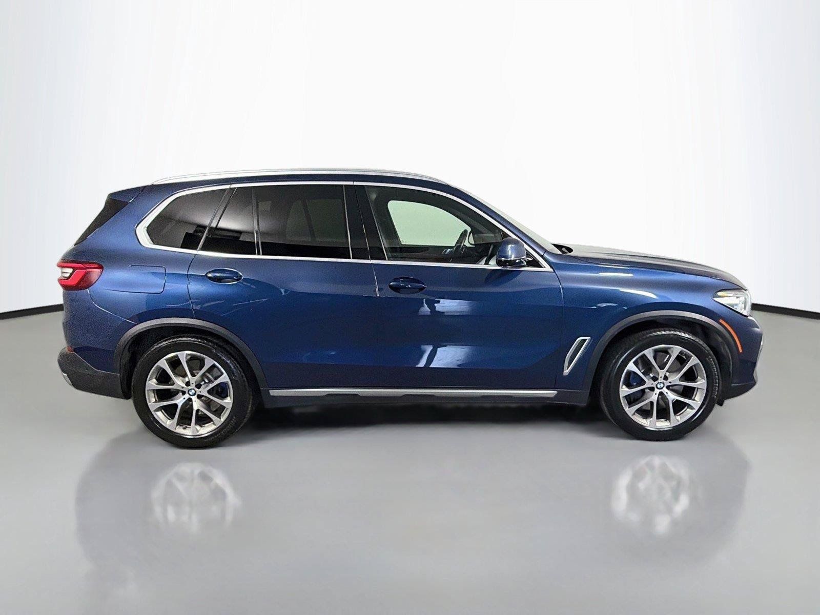 Used 2019 BMW X5 xDrive40i w/ Off-Road Package AWD/4WD image 4
