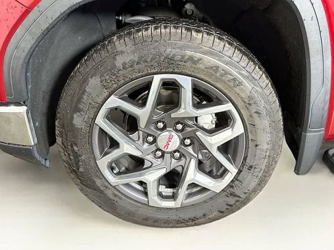 Used 2022 GMC Sierra 1500 SLT w/ SLT Premium Plus Package AWD/4WD image 8