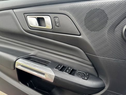 Used 2024 Ford Mustang Premium image 23