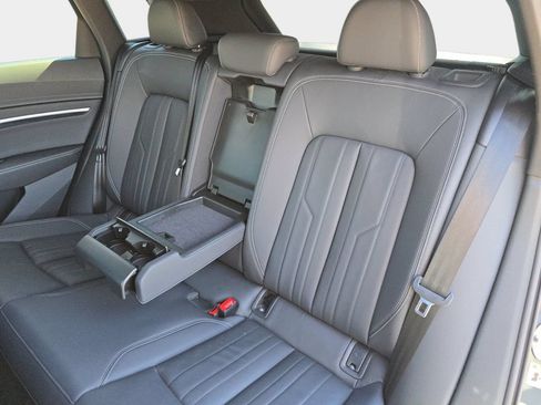 Used 2023 Audi e-tron Premium w/ Convenience Plus Package AWD/4WD image 17