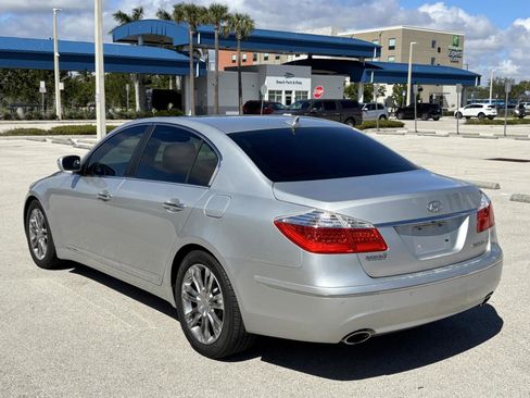 Used 2009 Hyundai Genesis 4.6 w/ Technology Pkg 5 image 5