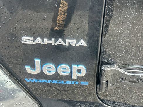 Certified 2023 Jeep Wrangler Unlimited Sahara w/ Cold Weather Group AWD/4WD image 31