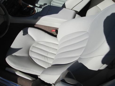 Used 1998 Jaguar XK8 Convertible image 10