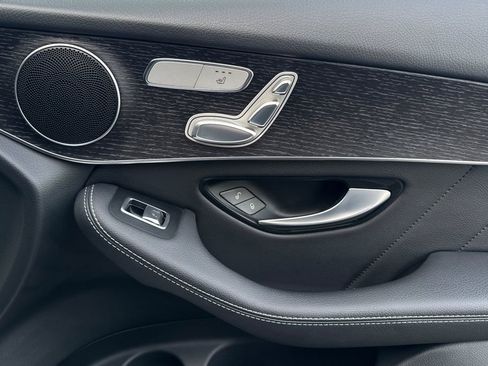 Used 2022 Mercedes-Benz GLC 300 4MATIC image 20