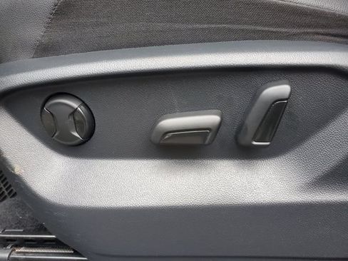 Used 2021 Volkswagen Tiguan SEL AWD/4WD image 19