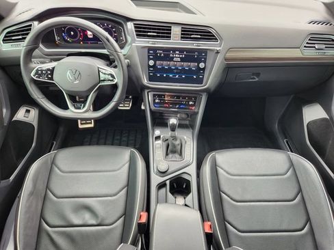 Used 2022 Volkswagen Tiguan SEL R-Line AWD/4WD image 12