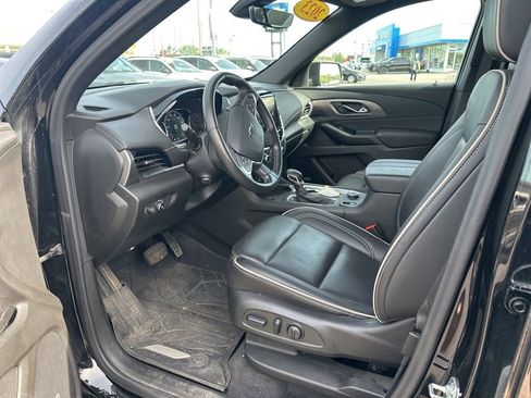 Used 2023 Chevrolet Traverse Premier w/ Redline Edition AWD/4WD image 7