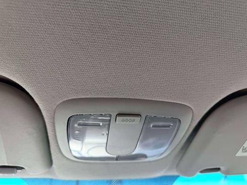 Used 2011 Kia Soul + FWD image 19