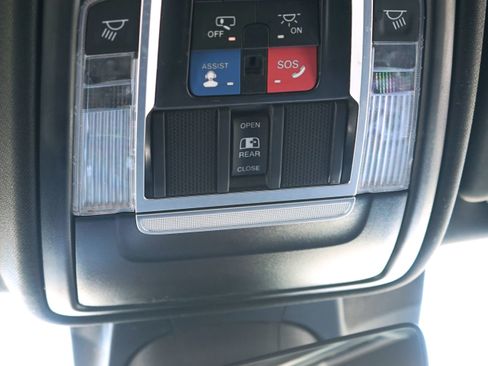 Used 2023 RAM 1500 Laramie AWD/4WD image 22