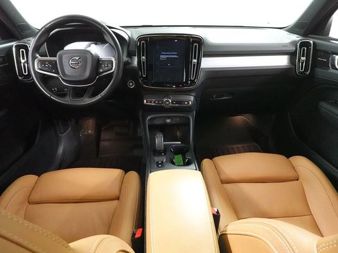 Used 2019 Volvo XC40 T5 Momentum AWD/4WD image 11