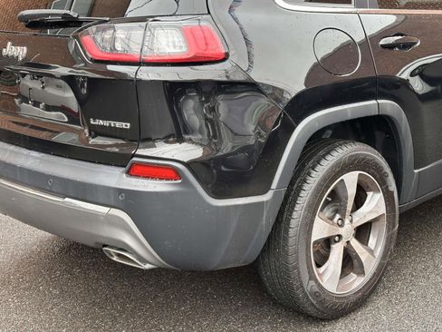 Used 2020 Jeep Cherokee Limited image 12