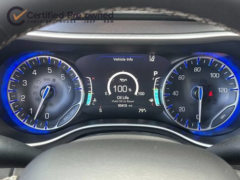 Used 2024 Chrysler Pacifica Touring-L FWD image 26