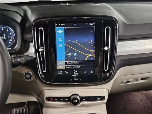 Used 2019 Volvo XC40 T5 Momentum image 15