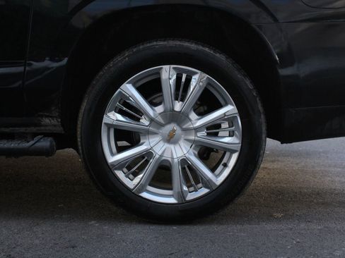 Used 2023 Chevrolet Suburban High Country AWD/4WD image 9