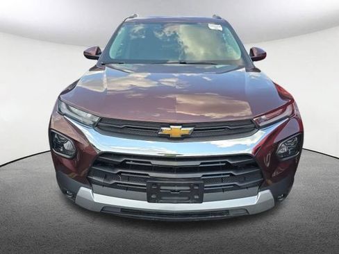 Used 2023 Chevrolet TrailBlazer LT FWD image 2