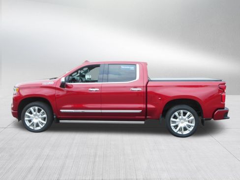 Certified 2025 Chevrolet Silverado 1500 High Country AWD/4WD image 4