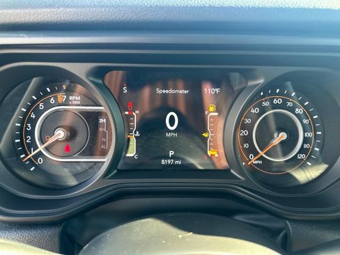 Used 2025 Jeep Gladiator Sport AWD/4WD image 20