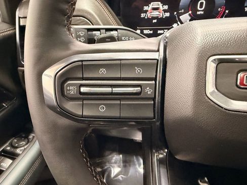 Used 2025 GMC Yukon XL AT4 w/ AT4 Premium Package AWD/4WD image 31