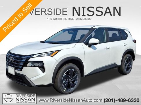 Certified 2026 Nissan Rogue SV AWD/4WD image 1