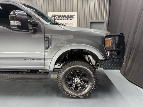 Used 2022 Ford F250 Platinum w/ Tremor Off-Road Package AWD/4WD image 11
