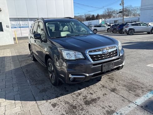 Used 2017 Subaru Forester 2.5i Premium image 2