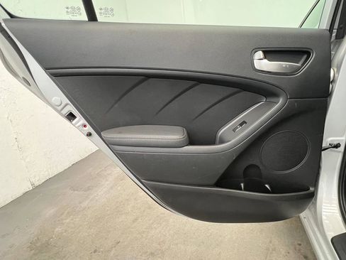 Used 2017 Kia Forte LX FWD image 9