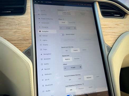 Used 2018 Tesla Model S 100D image 52