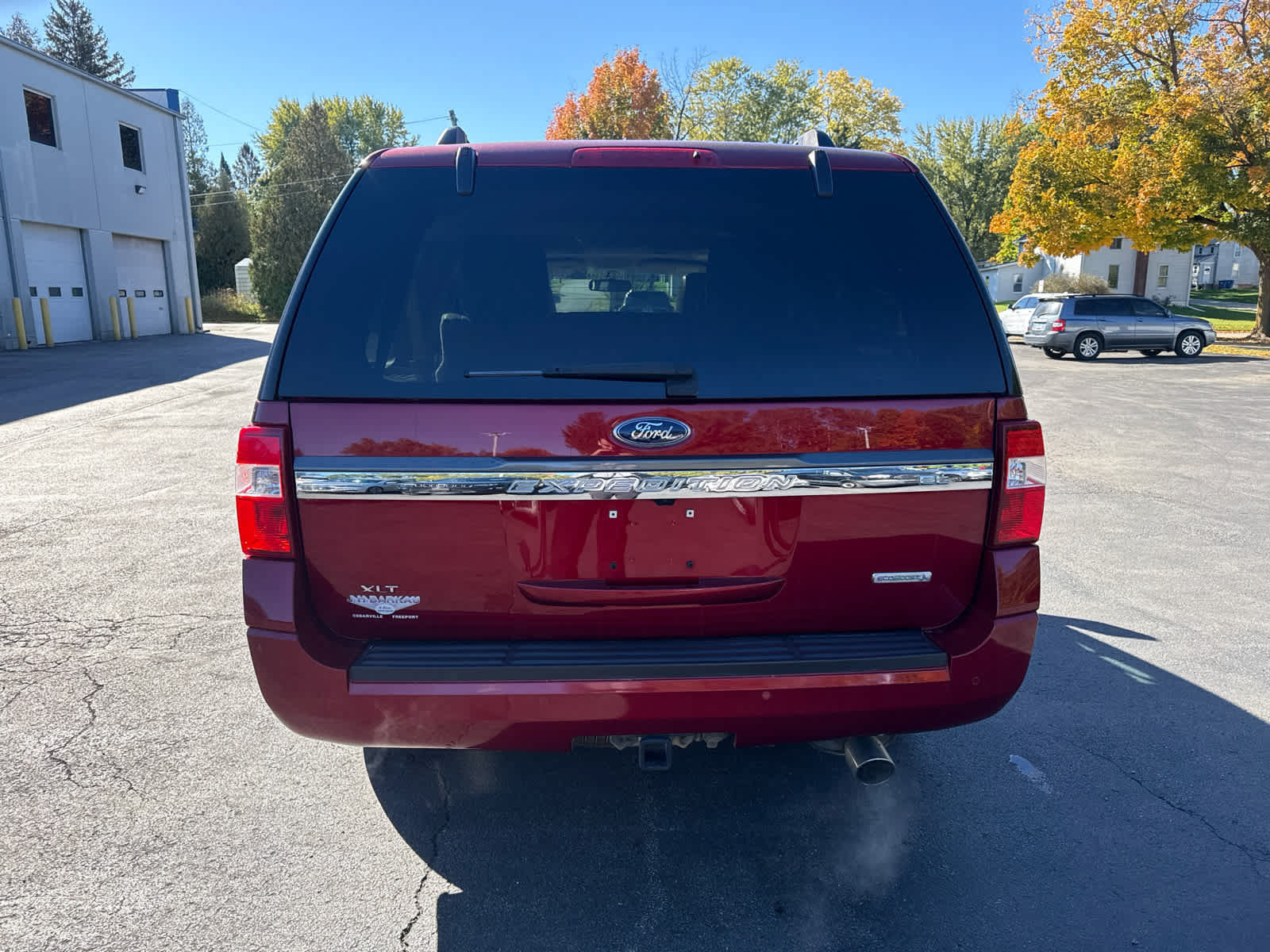 Used 2016 Ford Expedition EL XLT w/ Equipment Group 202A AWD/4WD image 4