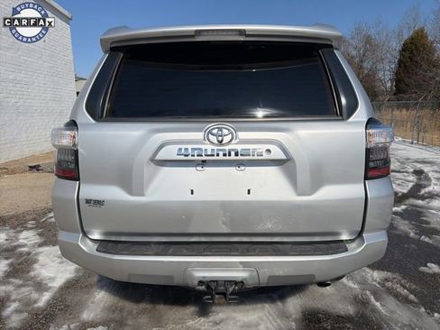 Used 2020 Toyota 4Runner SR5 image 3