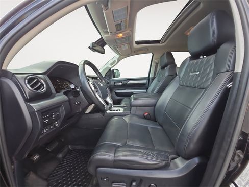 Used 2018 Toyota Tundra Platinum image 9