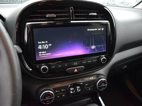 Used 2023 Kia Soul S FWD image 20