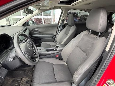 Used 2020 Honda HR-V EX image 9