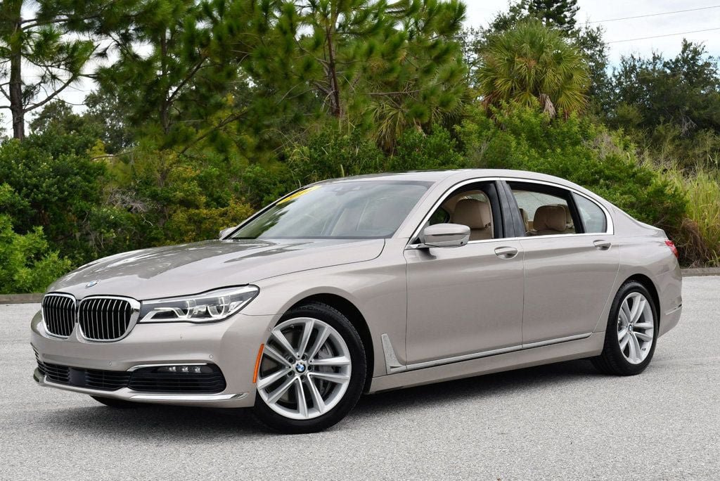 Used 2016 BMW 750i xDrive AWD/4WD image 23