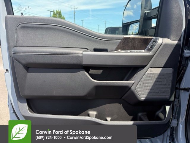 New 2026 Ford F350 Lariat w/ Tremor Off-Road Package AWD/4WD image 18