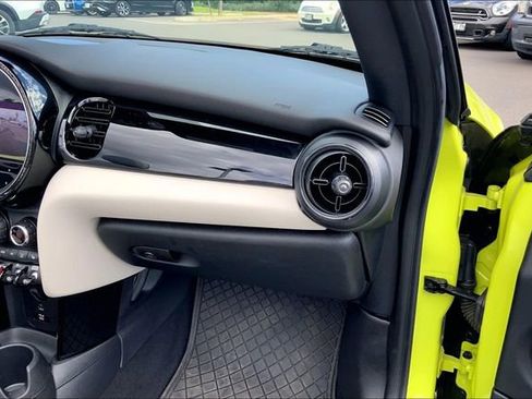 Used 2022 MINI Cooper S image 14