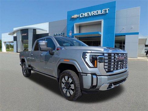 New 2026 GMC Sierra 2500 Denali w/ Denali Reserve Package image 3