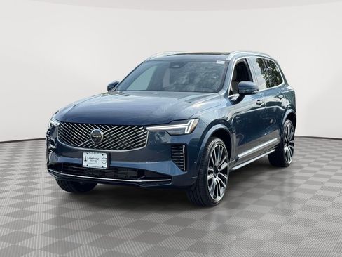 Used 2026 Volvo XC90 B6 Plus w/ Protection Package Premier AWD/4WD image 2