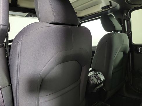 Used 2018 Jeep Wrangler Unlimited Sport S AWD/4WD image 11