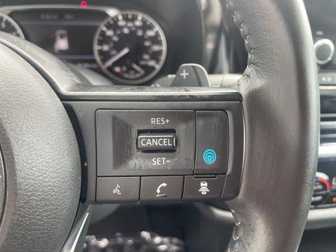 Used 2025 Nissan Pathfinder SV AWD/4WD image 9