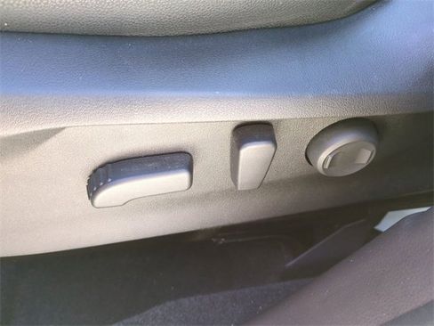 Used 2023 Subaru Forester Premium image 21