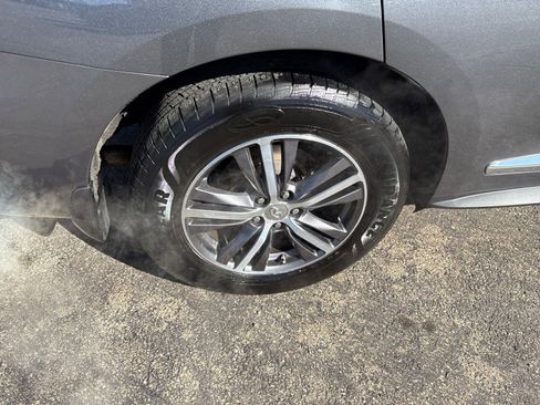 Certified 2019 INFINITI QX60 Luxe w/ Essential Package image 32