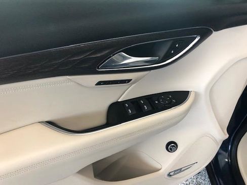 Used 2023 Buick Envision Avenir AWD/4WD image 6