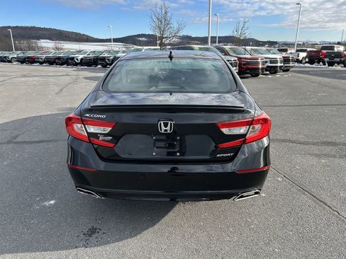 Used 2019 Honda Accord Sport image 6