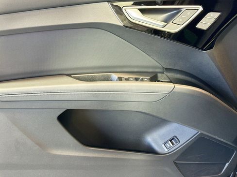 Used 2024 Audi Q4 e-tron Premium Plus image 15