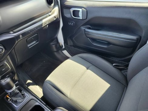 Used 2022 Jeep Wrangler Unlimited Sport AWD/4WD image 13