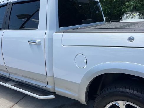 Used 2014 RAM 1500 Laramie w/ Convenience Group AWD/4WD image 4