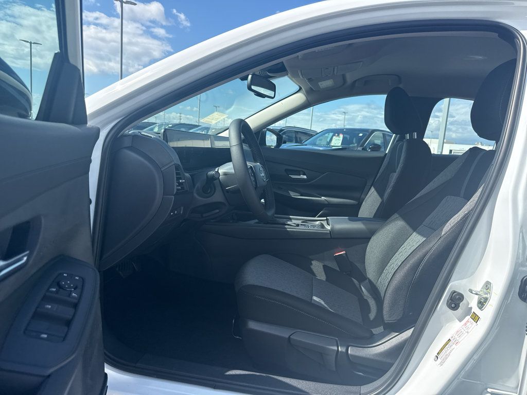 New 2027 Nissan Sentra SV FWD image 10