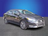 Used 2023 Nissan Versa SV image 3