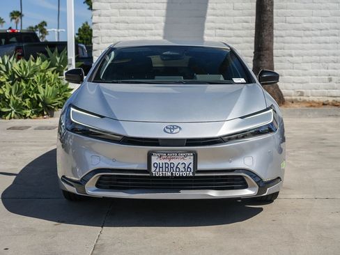 Certified 2023 Toyota Prius Prime FWD image 4